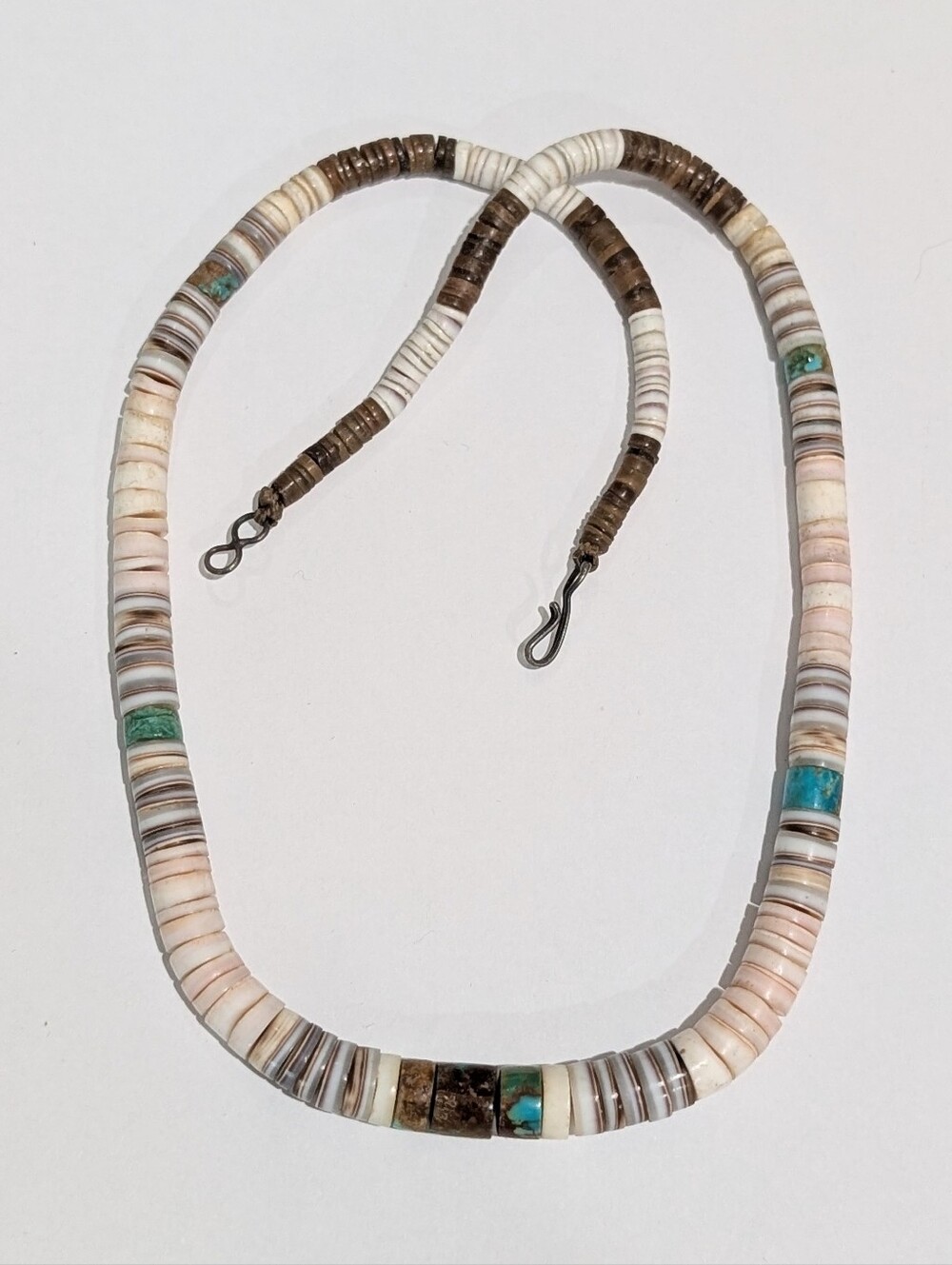 Vtg Navajo Genuine Turquoise And Heishi Shell Graduating Beaded 18.5" Necklace